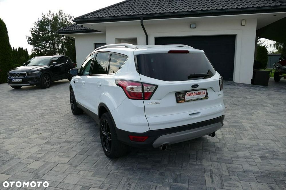 Ford Kuga 1.5 EcoBoost 2x4 Titanium - 5