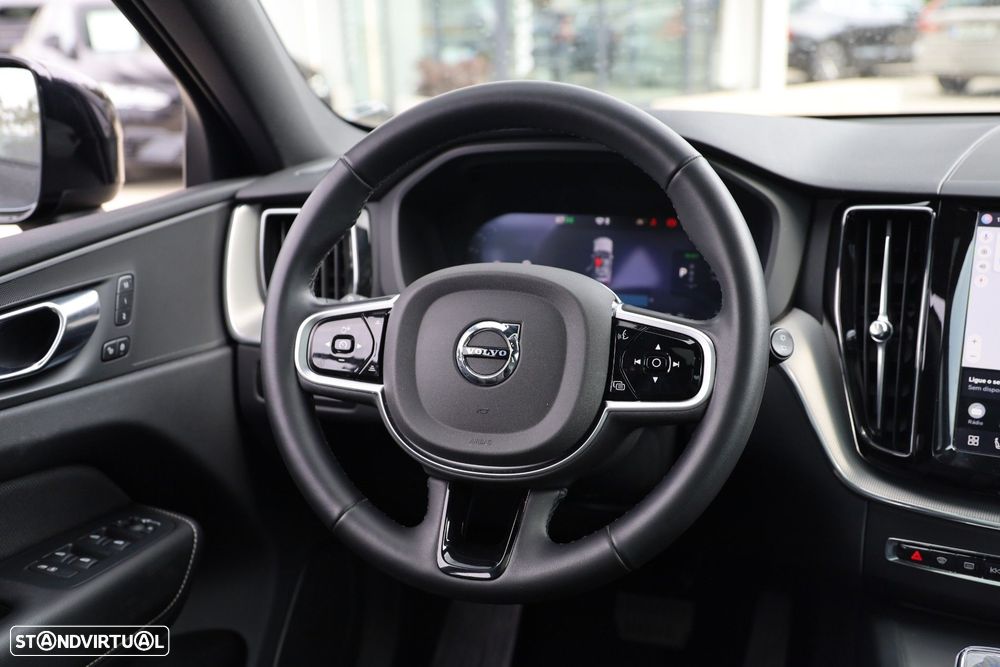 Volvo XC 60 2.0 T6 PHEV Black Edition AWD - 16