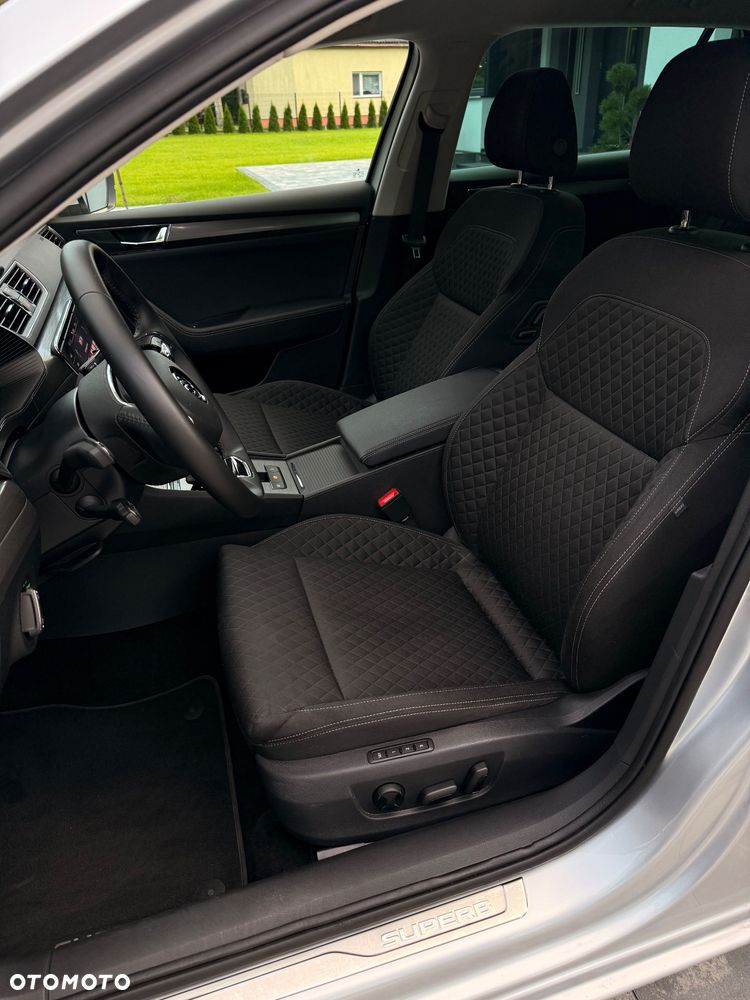 Skoda Superb 2.0 TDI SCR Style DSG - 12