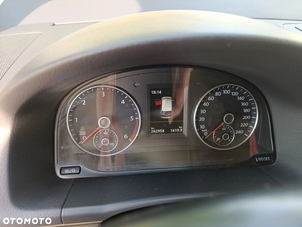 Volkswagen Touran 2.0 TDI DPF Comfortline DSG - 17