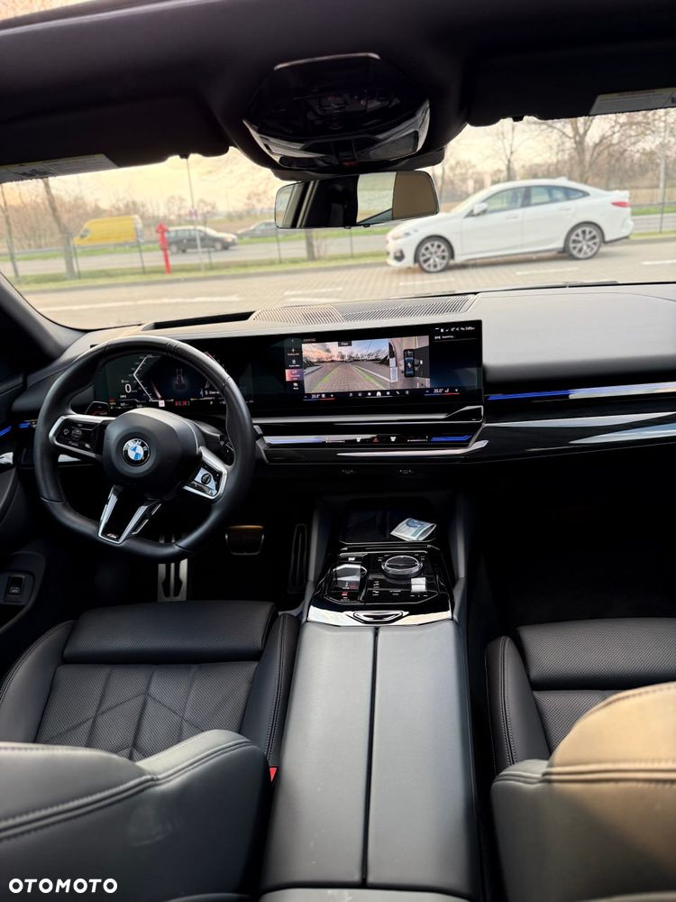 BMW Seria 5 530i xDrive - 7