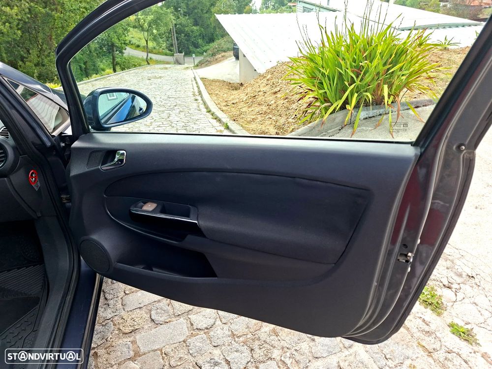 Opel Corsa 1.2 Black Edition - 12