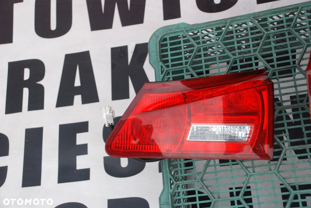 lexus IS II lampa tył prawa WYSYŁKA - 2