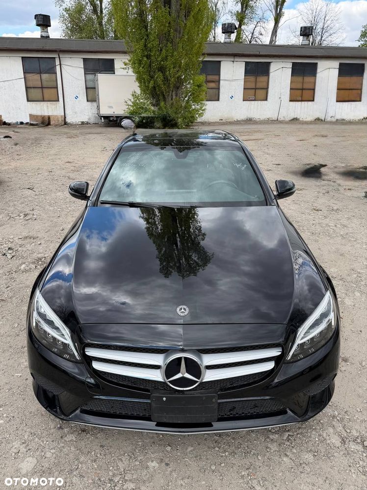 Mercedes-Benz Klasa C 300 4Matic 9G-TRONIC AMG Line - 24