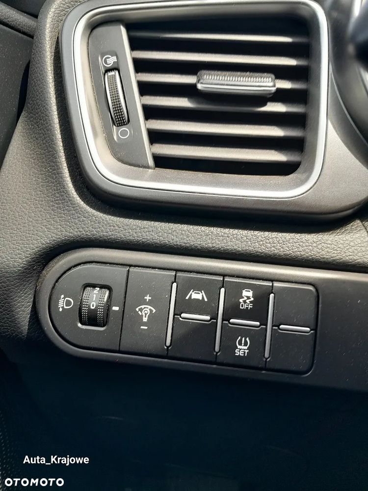 Kia Ceed 1.5 T-GDI M - 25