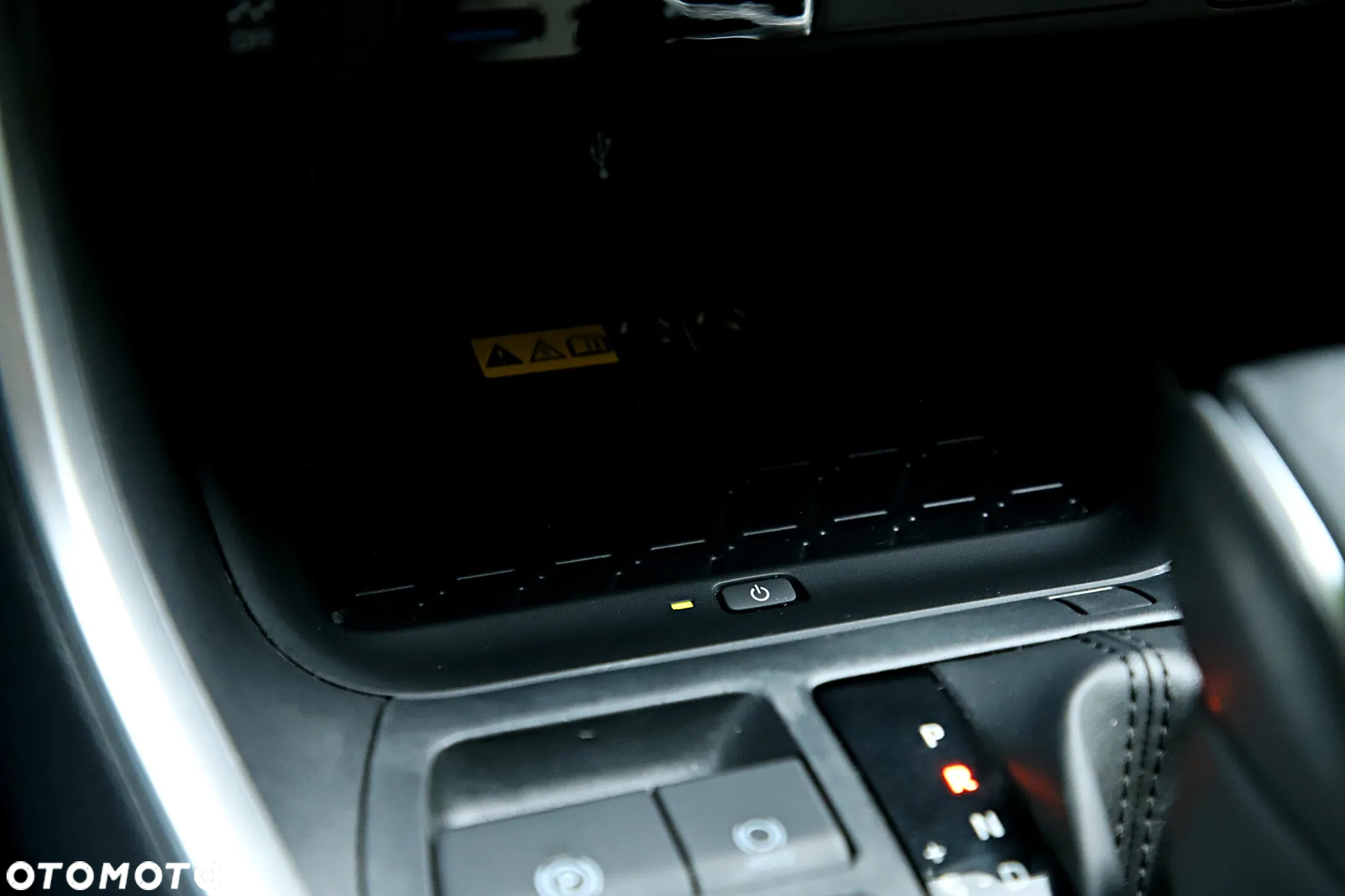 Toyota RAV4 2.5 Hybrid Executive 4x4 - 35