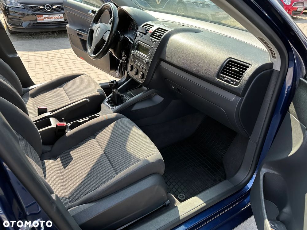 Volkswagen Jetta - 19