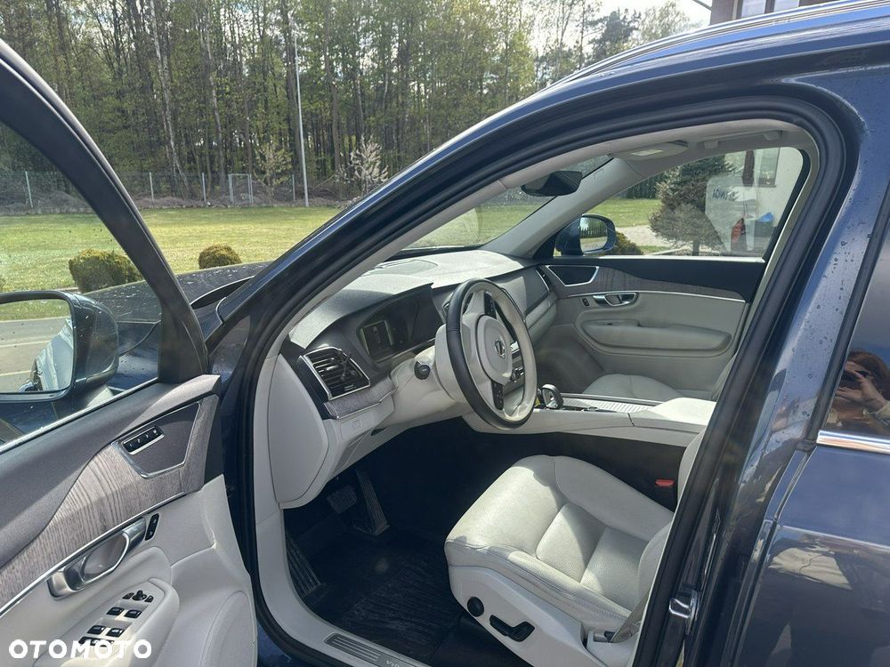Volvo XC 90 - 28