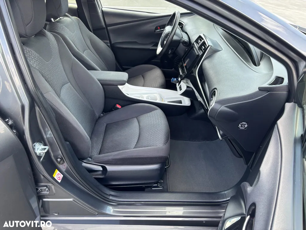 Toyota Prius Hybrid Executive - 10