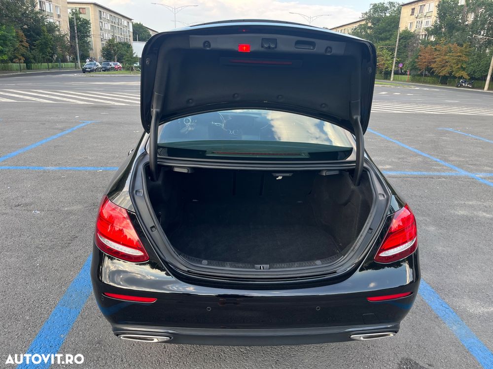 Mercedes-Benz E - 11