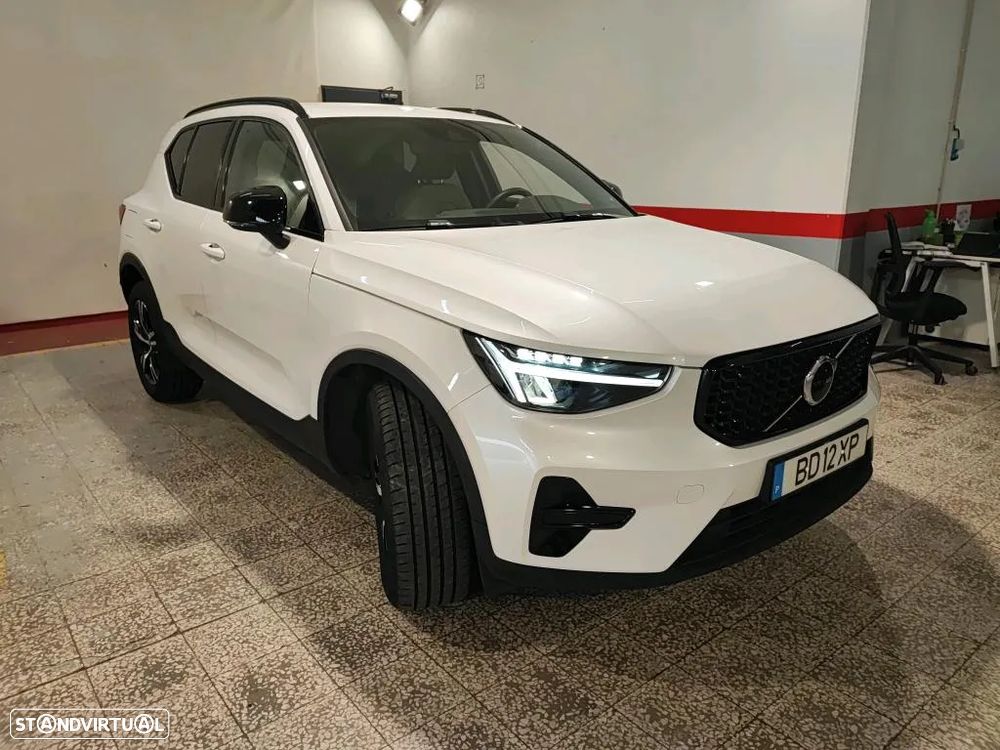 Volvo XC 40 1.5 T2 Plus Dark Auto - 4