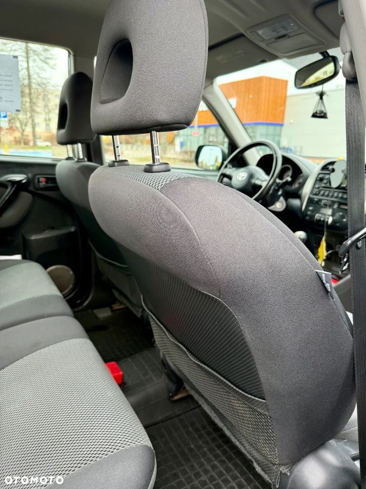 Toyota RAV4 2.0 VVT-i Luna - 7