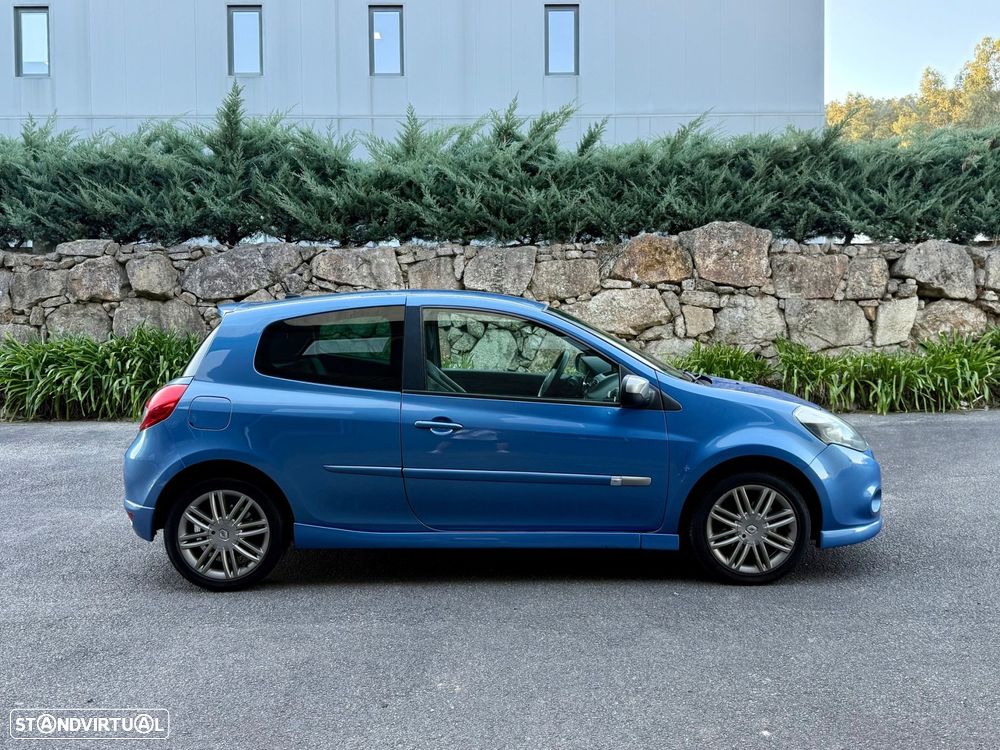Renault Clio 1.6 16V 130 GT - 8
