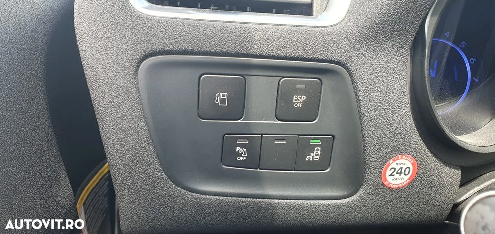 Citroën C4 1.6 THP BMP Exclusive - 10