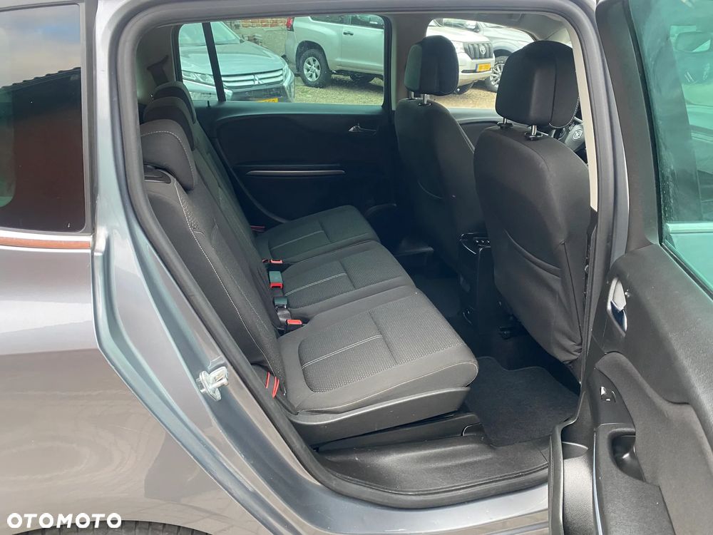 Opel Zafira - 11