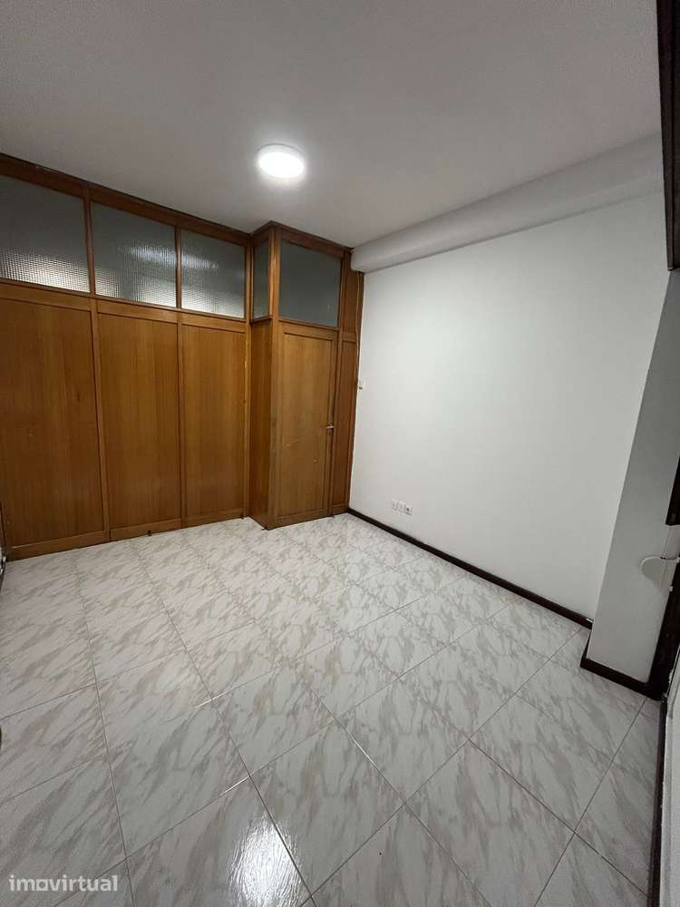 Apartamento T2+1 sem fiador - Grande imagem: 2/6
