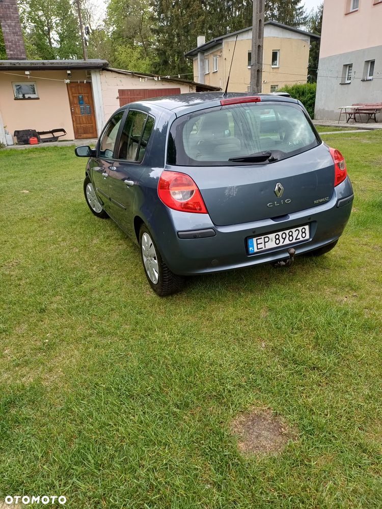Renault Clio 1.6 16V Privilege - 6