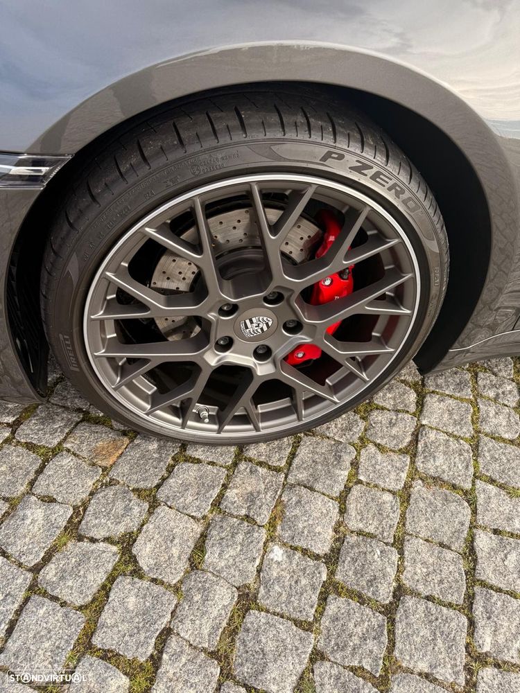 Porsche 911 Série F - 16