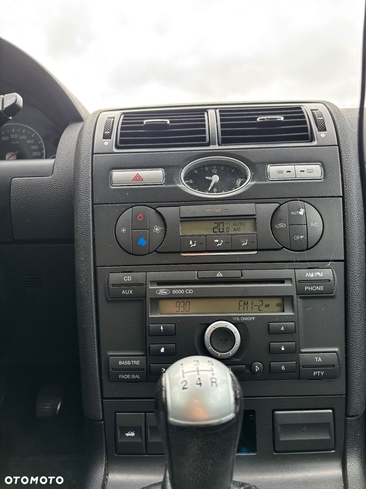 Ford Mondeo 2.0 TDCi Ambiente - 11