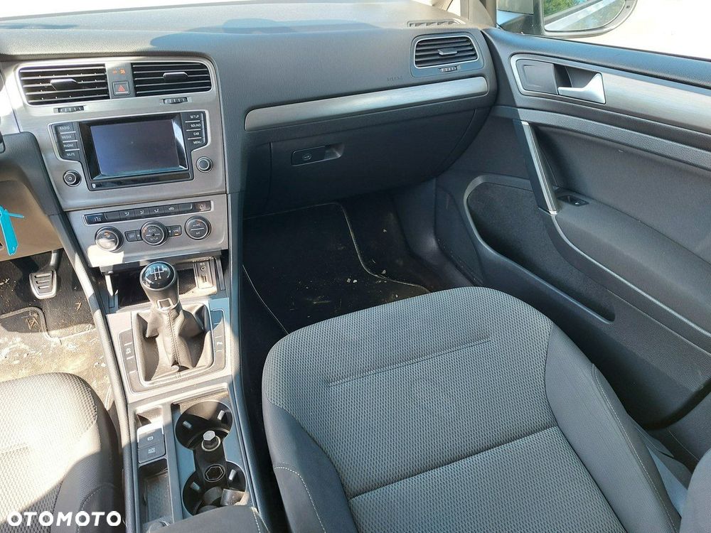Volkswagen Golf - 20