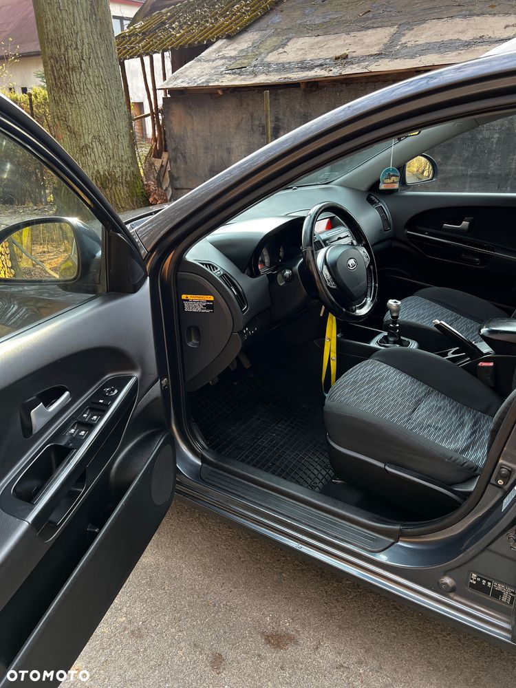 Kia Ceed 1.6 Crdi Comfort + - 11