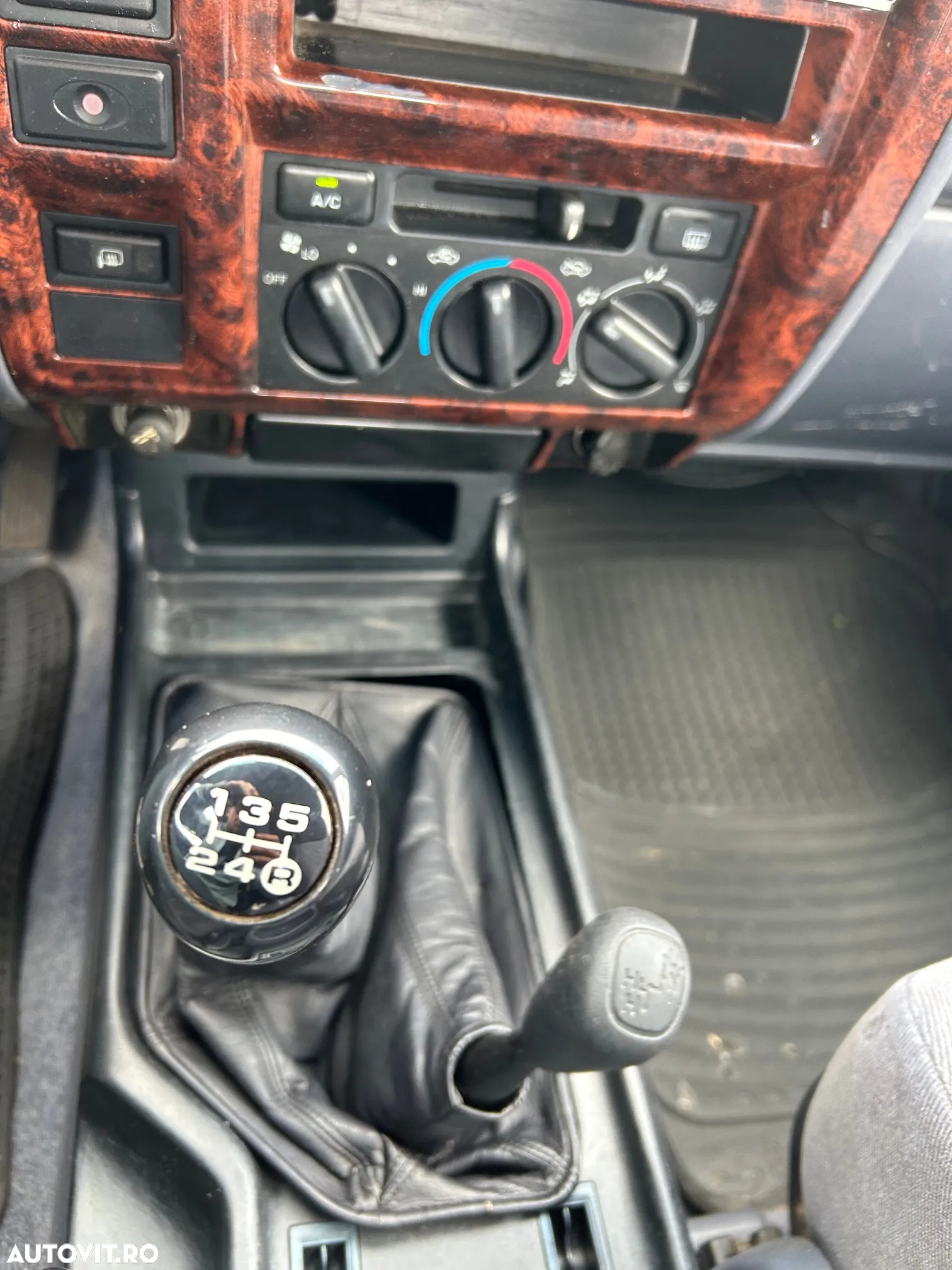 Toyota LandCruiser - 14