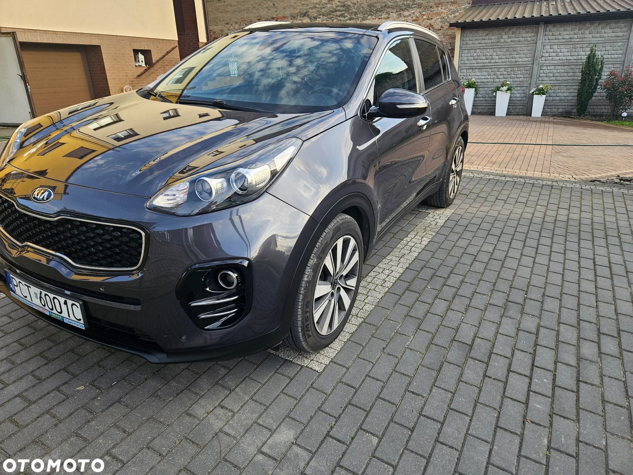 Kia Sportage 1.7 CRDI 2WD Dream-Team Edition - 1