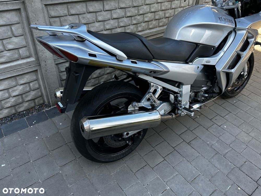 Yamaha FJR - 4