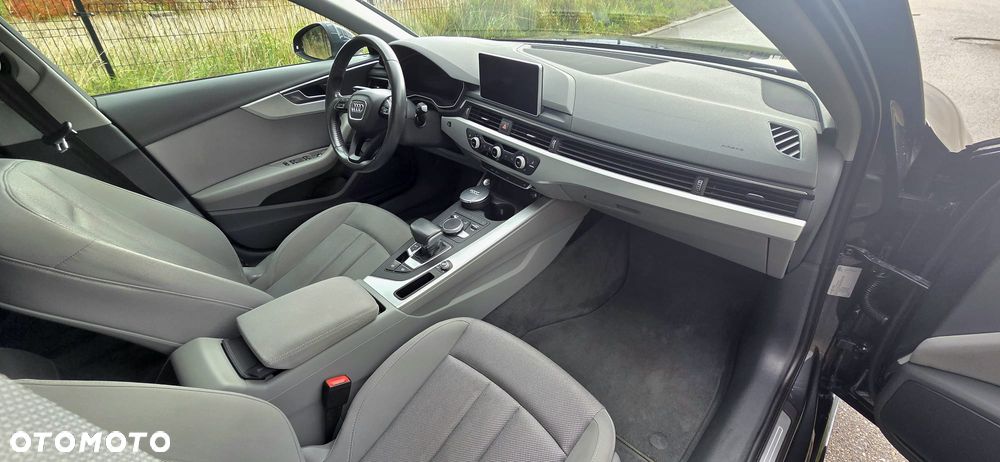 Audi A4 Limousine - 9