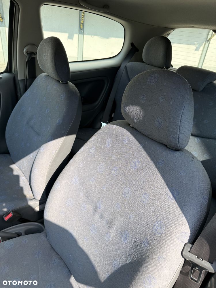 Toyota Yaris 1.0 Terra - 8