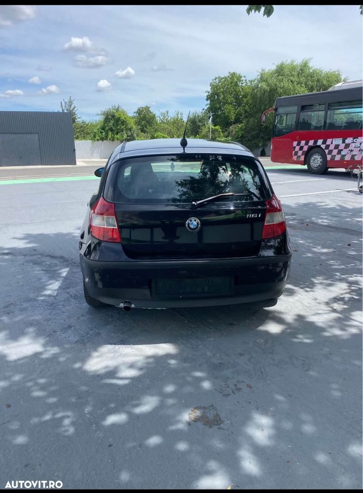 BMW Seria 1 116i - 5