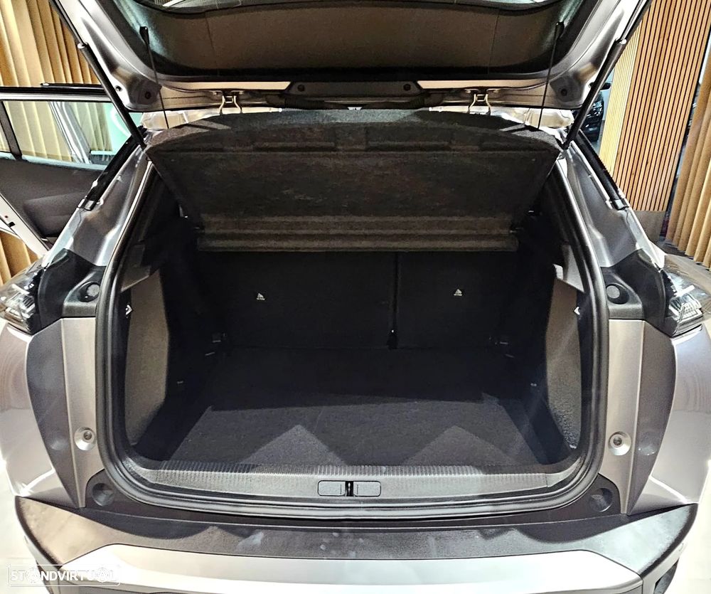 Peugeot 2008 1.2 PureTech Active Pack - 17