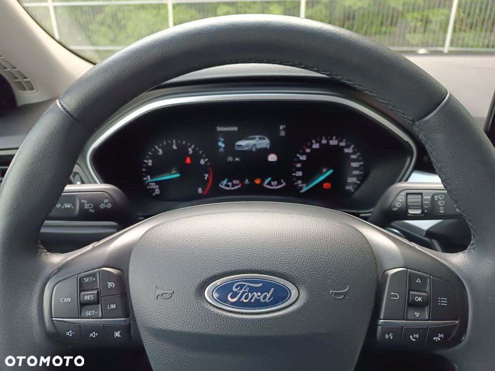 Ford Focus 1.0 EcoBoost Trend Edition - 14