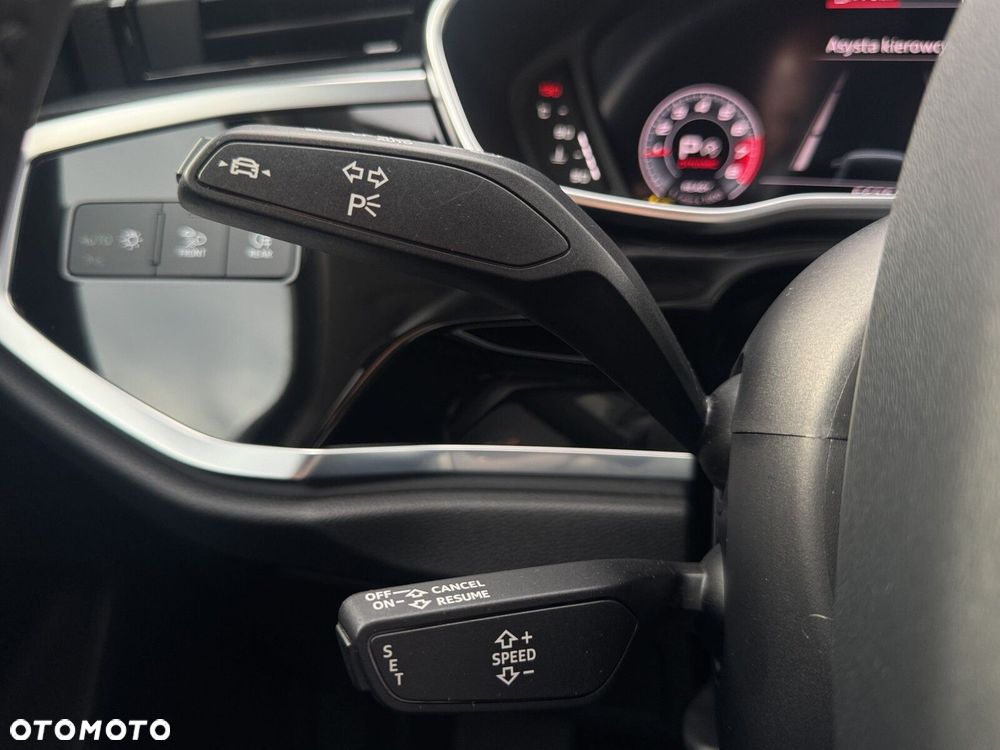 Audi Q3 Sportback - 28