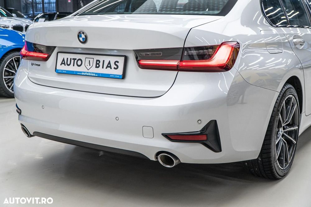 BMW Seria 3 320d Aut. Sport Line - 13