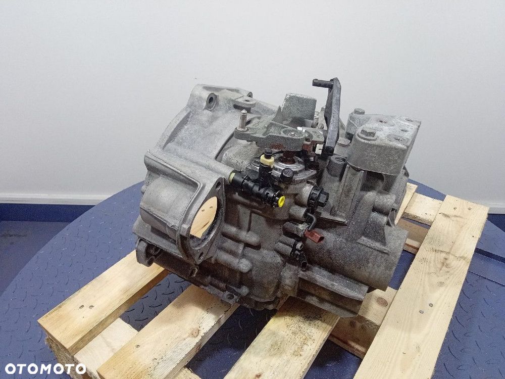 VW PASSAT B8 2.0 TDI 150 KM SKRZYNIA BIEGÓW MANUALNA MANUAL TWE - 2