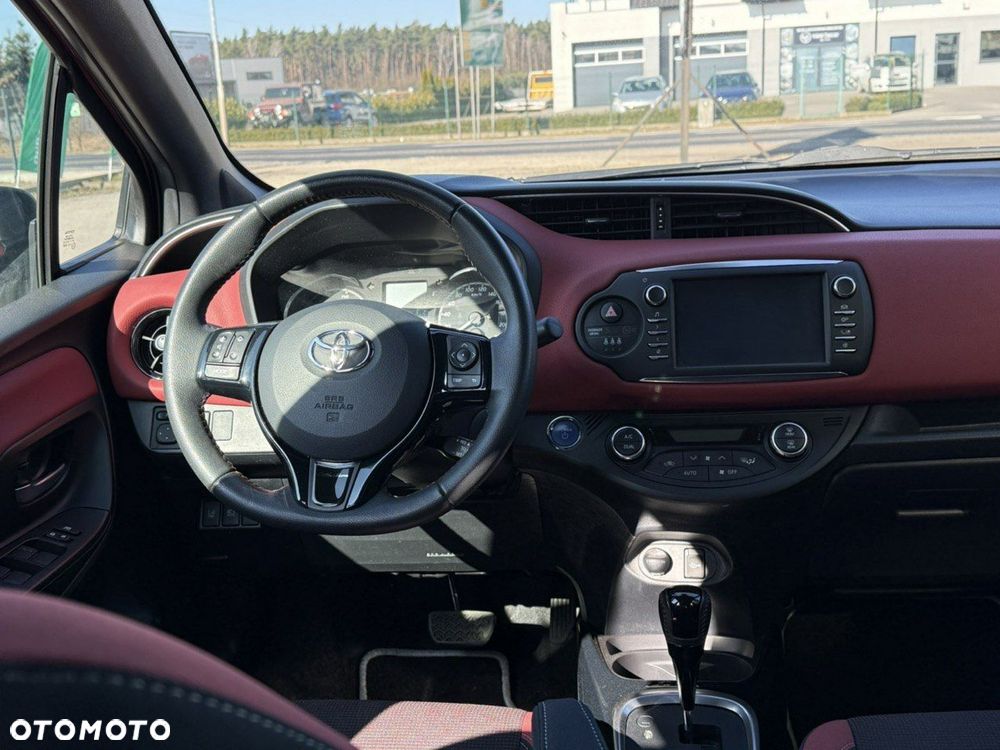 Toyota Yaris - 17