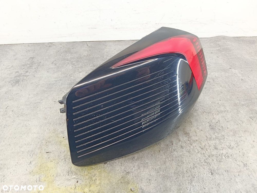 LAMPA TYLNA LEWA PEUGEOT 5008 II 9811028080 81570101 - 6