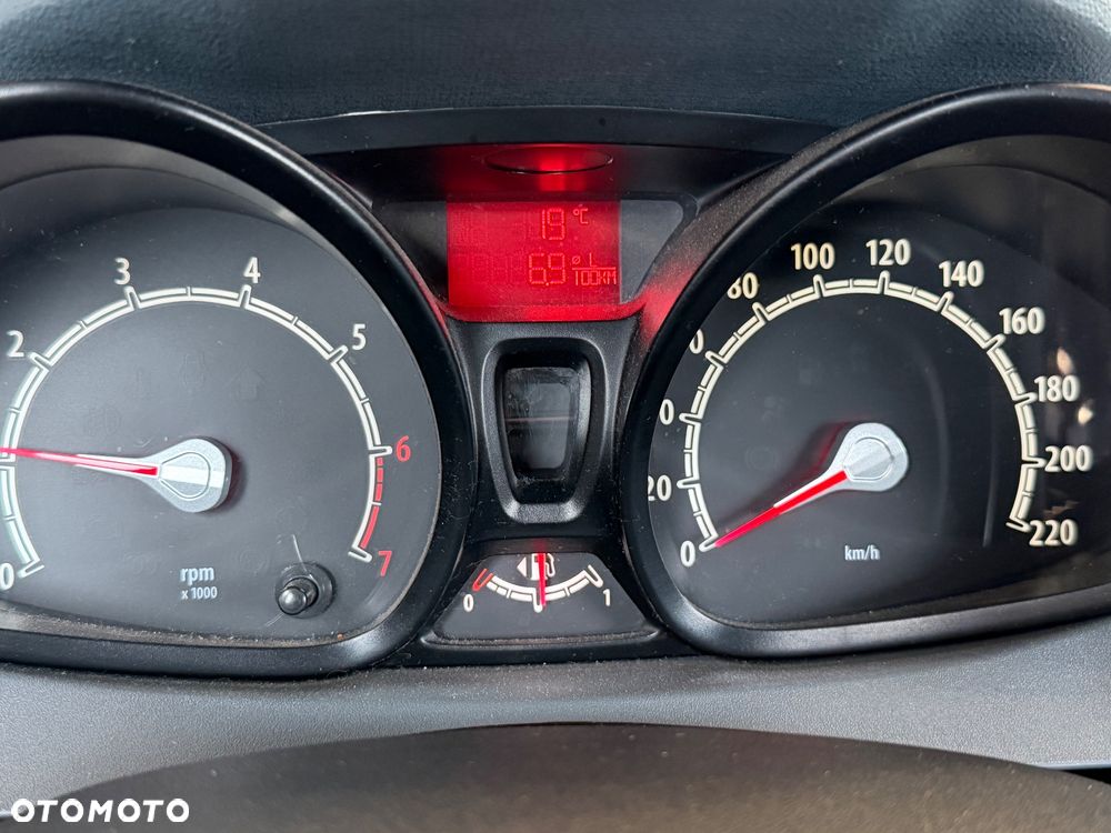 Ford Fiesta 1.4 Sport - 13