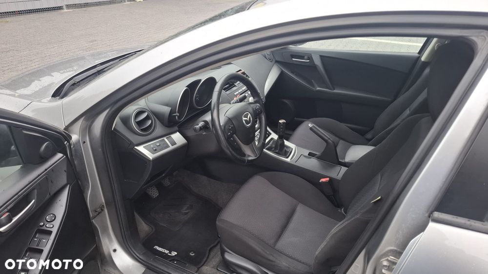 Mazda 3 - 9