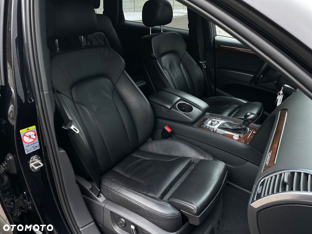 Audi Q7 3.0 TDI DPF clean diesel Quattro Tiptronic - 24