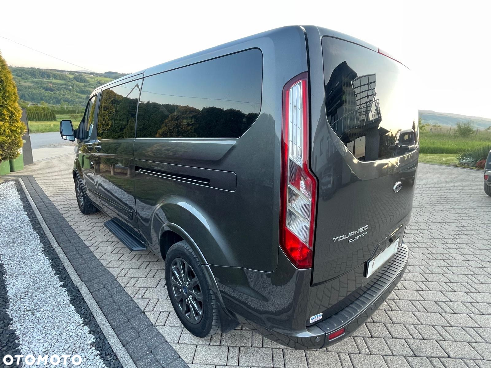 Ford Tourneo Custom 320 L2H1 VA Autm Titanium X - 8