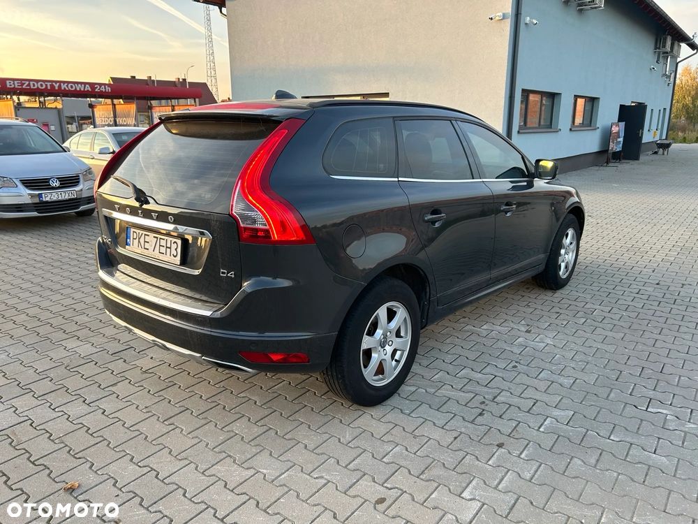 Volvo XC 60 D4 Geartronic Momentum - 4