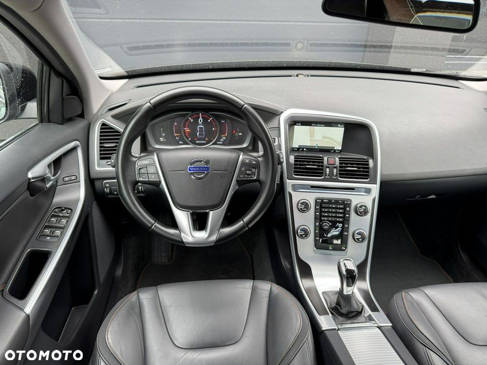 Volvo XC 60 D3 Drive-E Ocean Race - 12