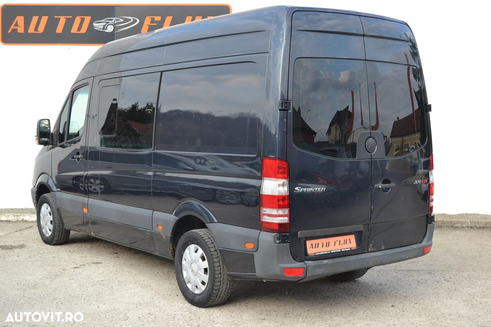 Mercedes-Benz SPRINTER VAN L3H3 209 CDI AUT - 4
