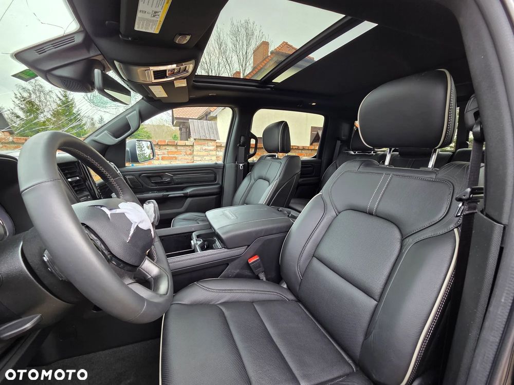 RAM 1500 Crew Cab Shortbed Limited - 23