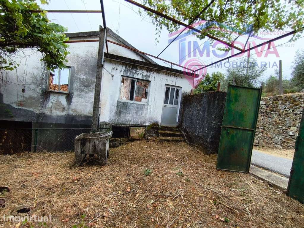 Moradia com terreno em Castanheira de Pera - Grande imagem: 2/29