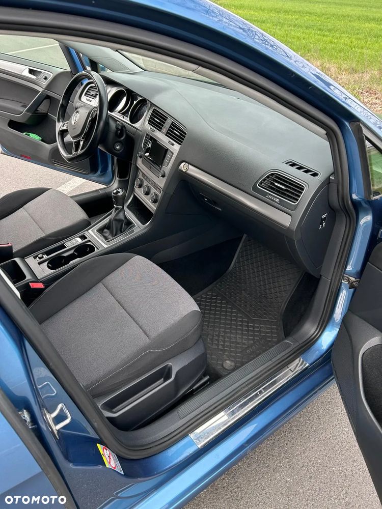 Volkswagen Golf - 9