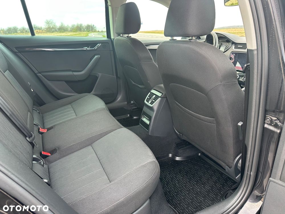 Skoda Octavia 2.0 TDI DSG Drive - 10