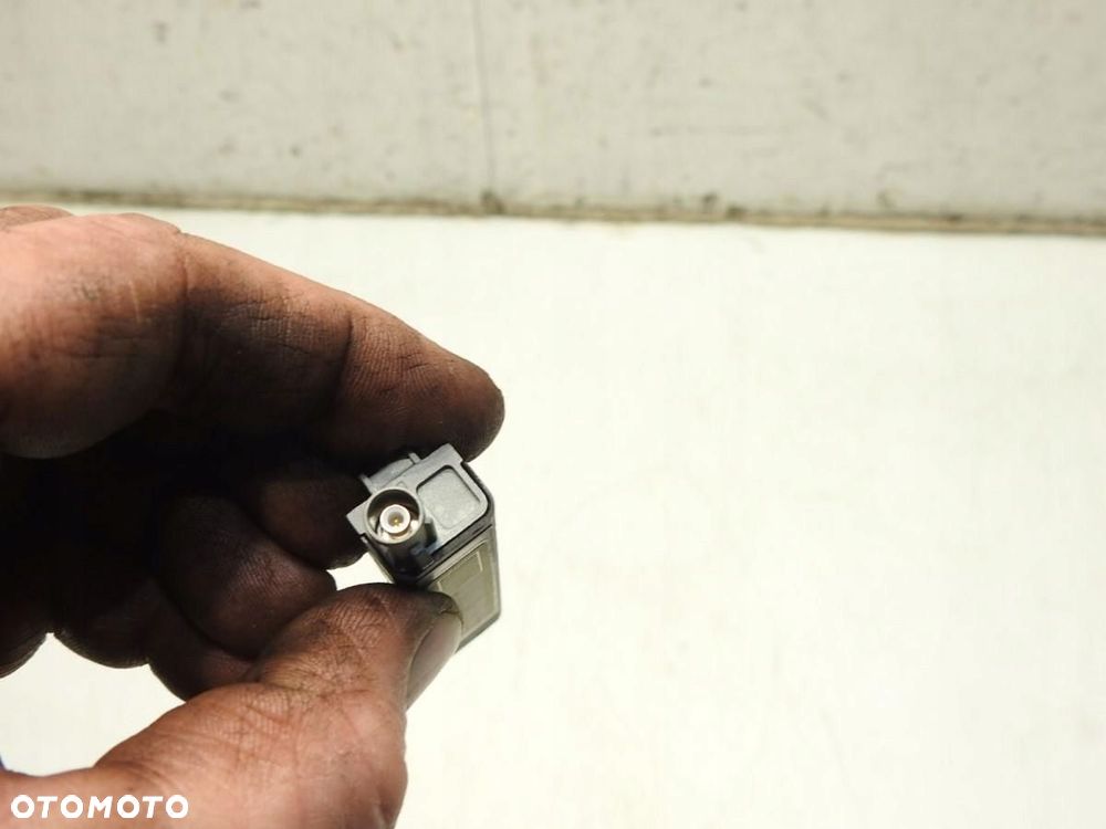 WZMACNIACZ ANTENOWY AUDI A1 8X 3D 8X0035225J - 4